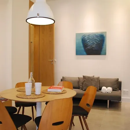 Apartment Stylish In The Center With Air Conditioning