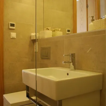 Stylish In The Center With Air Conditioning