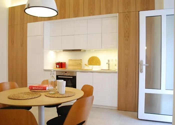 Stylish In The Center With Air Conditioning Appartement Budapest
