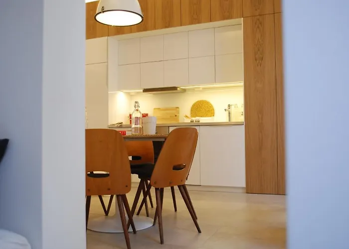 Stylish In The Center With Air Conditioning Appartement